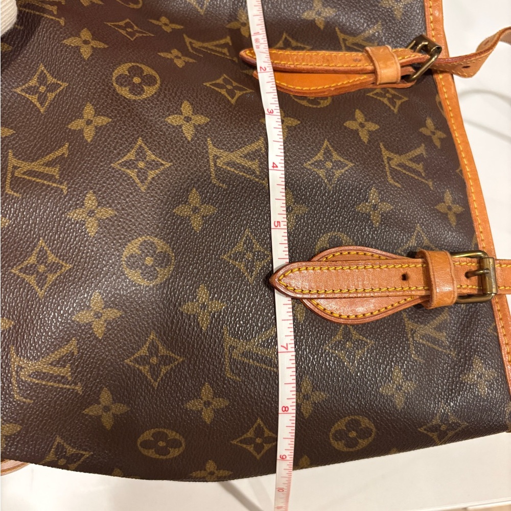 Louis Vuitton Monogram Bucket Bag - Picture 9 of 10